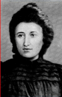 Rosa Luxemburg sostenne che lo sciopero di massa russo era la massima espressione del conflitto universale tra capitale e lavoro, e in quanto tale dava un ... - luxemburg