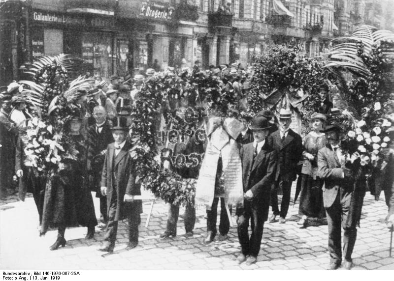 13 giugno 1919, funerali di Rosa Luxemburg