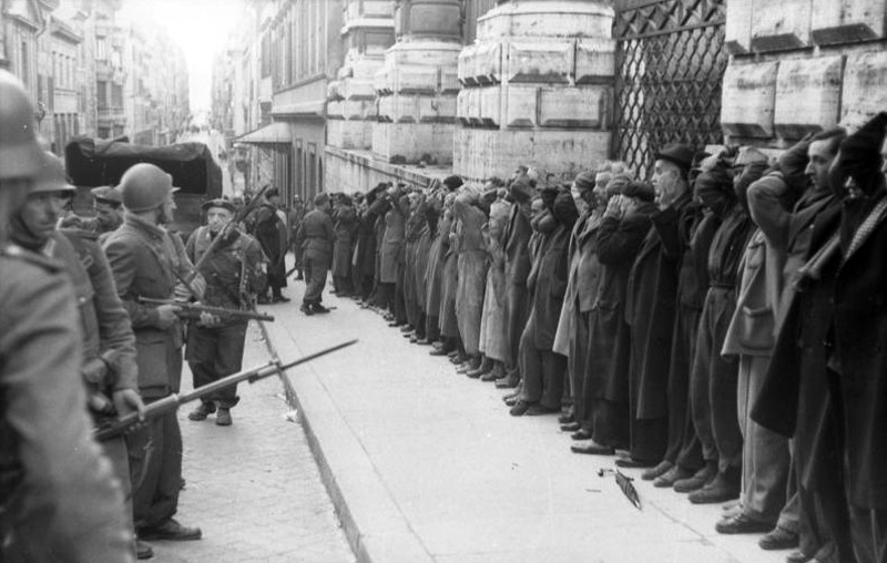 Roma, marzo 1944: rastrellamento che precede la strage alle Fosse Ardeatine