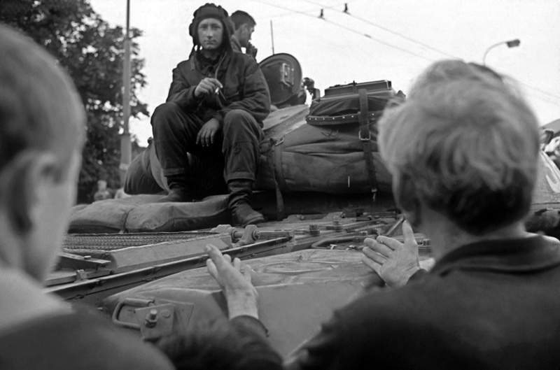 Praga 1968 (foto di Ferdinando Scianna)